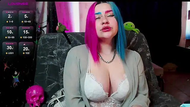 Neon Baddie online show from April 22, 3:02 pm