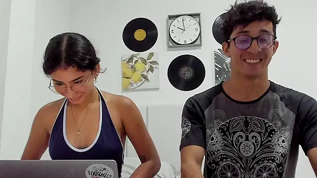 Snapshot of alanandtifany chatting on June 9, 7:03 pm alanandtifany online show from June 9, 7:03 pm