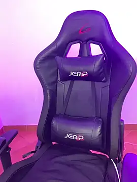 miss carly online show from April 21, 6:01 pm