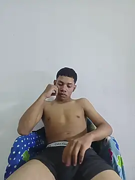 curious straight guy online show from April 23, 2:35 am
