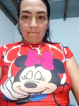 Snapshot of LuluDream chatting on April 22, 1:08 am LuluDream online show from April 22, 1:08 am