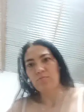 Snapshot of LuluDream chatting on May 26, 1:51 pm LuluDream online show from May 26, 1:51 pm