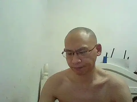 Snapshot of benly118 chatting on May 2, 12:21 pm benly118 online show from May 2, 12:21 pm