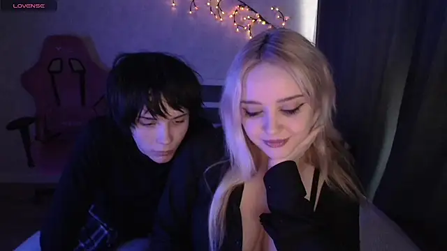 ScallyMilana online show from April 23, 6:47 am