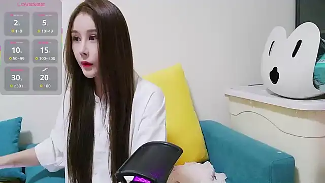 Cici-cc online show from April 28, 3:28 pm