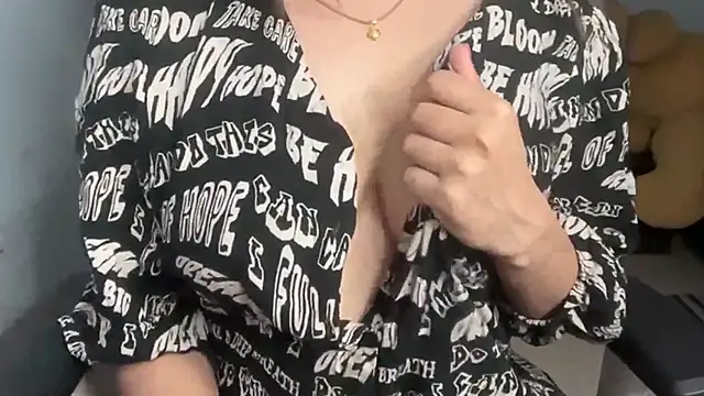 Sumi x99 online show from April 13, 7:14 am