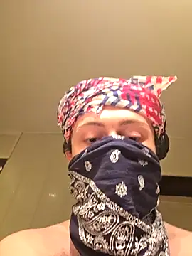 LeeroytheParisian online show from April 21, 1:42 am