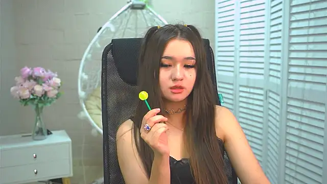 Snapshot of AmiMeow_ chatting on May 22, 10:26 pm AmiMeow online show from May 22, 10:26 pm