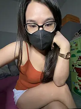 Snapshot of ZzyzyZ-009 chatting on May 10, 3:28 pm ZzyzyZ-009 online show from May 10, 3:28 pm