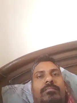 Snapshot of sk022 chatting on May 1, 3:55 am sk022 online show from May 1, 3:55 am
