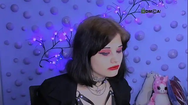 Snapshot of nikki_kiss_ chatting on April 17, 9:01 am nikki kiss online show from April 17, 9:01 am