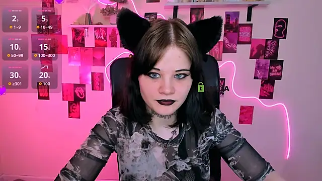Snapshot of nikki_kiss_ chatting on May 22, 10:21 am nikki kiss online show from May 22, 10:21 am