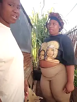 Snapshot of Diva-girl1 chatting on June 7, 8:07 am Diva-girl1 online show from June 7, 8:07 am