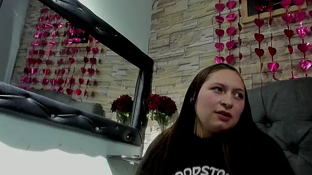 Snapshot of dakotaa_blonde chatting on April 13, 3:06 pm dakotaa blonde online show from April 13, 3:06 pm