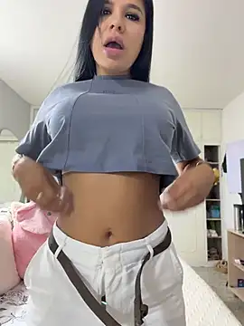 Elara Luxe online show from May 31, 8:10 pm
