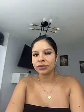Elara Luxe online show from June 25, 9:52 pm