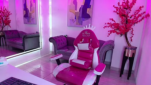Patme queen online show from June 6, 7:29 pm