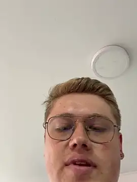 SecretOfficeX online show from April 13, 4:01 pm