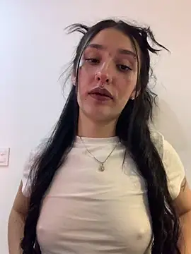 NickieCute- online show from April 28, 10:15 pm