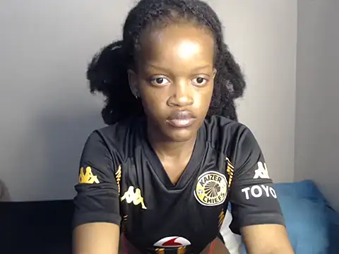 SexyNdonie online show from April 19, 5:45 pm