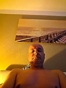 Snapshot of mannohmann5 chatting on June 20, 5:54 am mannohmann5 online show from June 20, 5:54 am