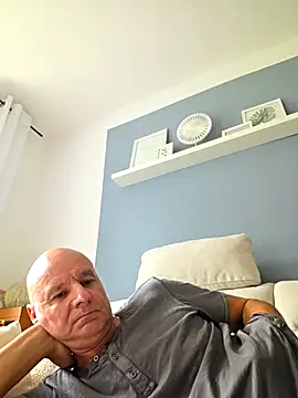 Snapshot of mannohmann5 chatting on July 20, 9:12 am mannohmann5 online show from July 20, 9:12 am