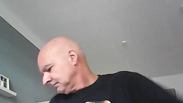 Snapshot of mannohmann5 chatting on July 24, 9:07 am mannohmann5 online show from July 24, 9:07 am