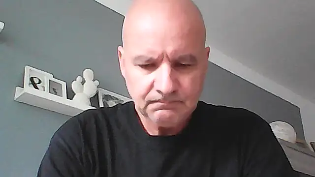 Snapshot of mannohmann5 chatting on August 4, 7:22 am mannohmann5 online show from August 4, 7:22 am