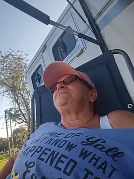 Snapshot of RavensLove chatting on August 3, 12:09 am RavensLove online show from August 3, 12:09 am