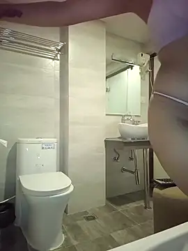 jellyyynspicyyy online show from April 24, 3:14 pm