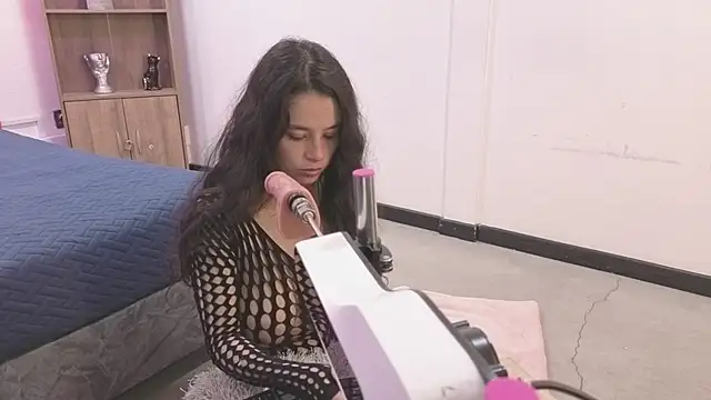 Samantha bloww1 online show from April 22, 3:42 am