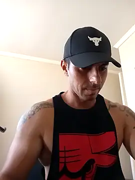 Snapshot of Fittrainer21 chatting on April 24, 7:38 pm Fittrainer21 online show from April 24, 7:38 pm