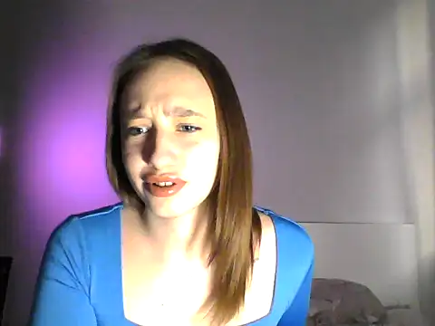Snapshot of DarkMirel chatting on April 18, 5:17 pm DarkMirel online show from April 18, 5:17 pm