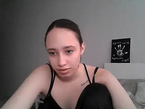 Snapshot of DarkMirel chatting on May 21, 2:02 pm DarkMirel online show from May 21, 2:02 pm