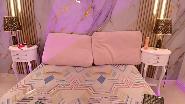Charlotte Greey online show from May 5, 7:44 pm