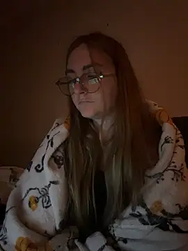 prettykitttty online show from April 22, 5:54 am