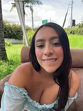JuliettaGmz online show from June 6, 5:17 pm