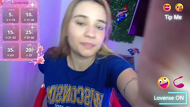 Snapshot of Ambar_lynn01 chatting on May 1, 8:13 pm Ambar lynn01 online show from May 1, 8:13 pm