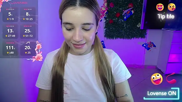 Snapshot of Ambar_lynn01 chatting on May 19, 8:15 pm Ambar lynn01 online show from May 19, 8:15 pm