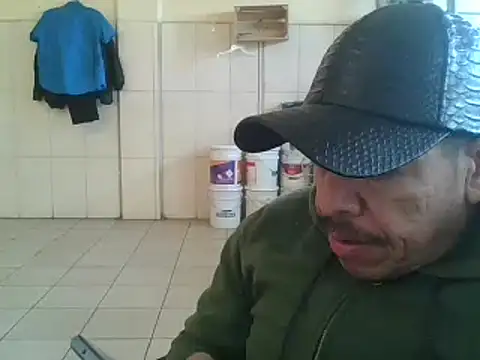 Snapshot of Oskr2024XXX chatting on January 17, 3:43 pm Oskr2024XXX online show from January 17, 3:43 pm