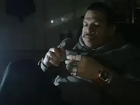 Snapshot of Oskr2024XXX chatting on January 24, 1:35 am Oskr2024XXX online show from January 24, 1:35 am