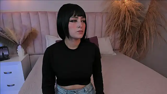 Darcy baker online show from April 18, 3:10 am