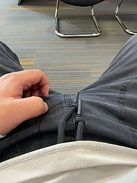 Justin-JYZ online show from April 14, 5:02 am