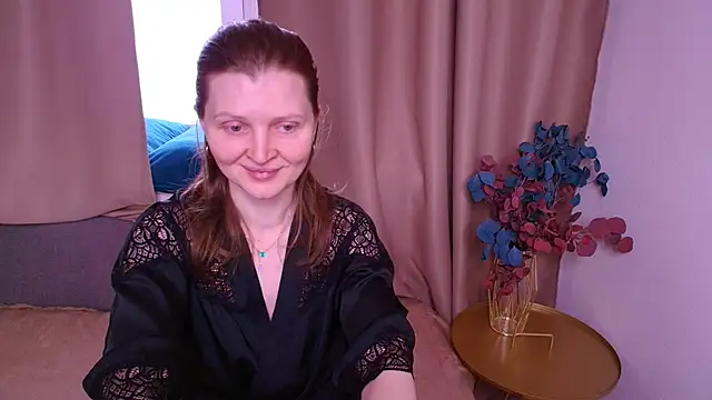Snapshot of Liza__Evans chatting on April 25, 2:14 am Liza Evans online show from April 25, 2:14 am