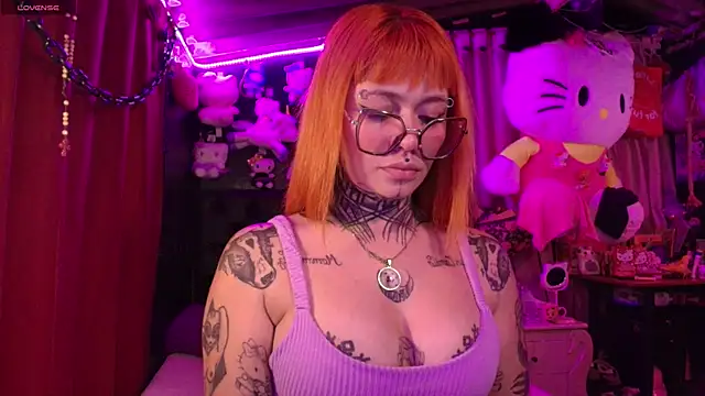 Snapshot of MelodyPrive chatting on July 1, 4:58 am MelodyPrive online show from July 1, 4:58 am