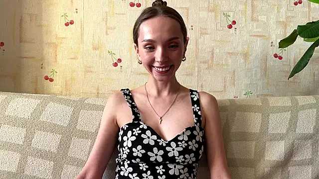 AdriannaBill online show from May 16, 4:17 pm