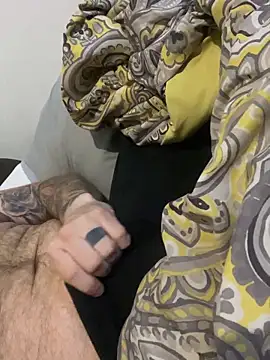 phattyluv89 online show from April 26, 5:27 am