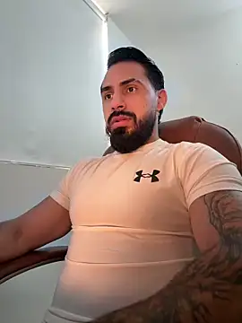 Snapshot of Ryan_Black3 chatting on May 14, 2:13 pm Ryan Black3 online show from May 14, 2:13 pm