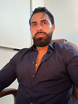 Snapshot of Ryan_Black3 chatting on May 27, 1:57 am Ryan Black3 online show from May 27, 1:57 am