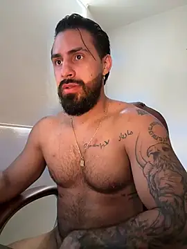 Snapshot of Ryan_Black3 chatting on May 27, 2:25 pm Ryan Black3 online show from May 27, 2:25 pm